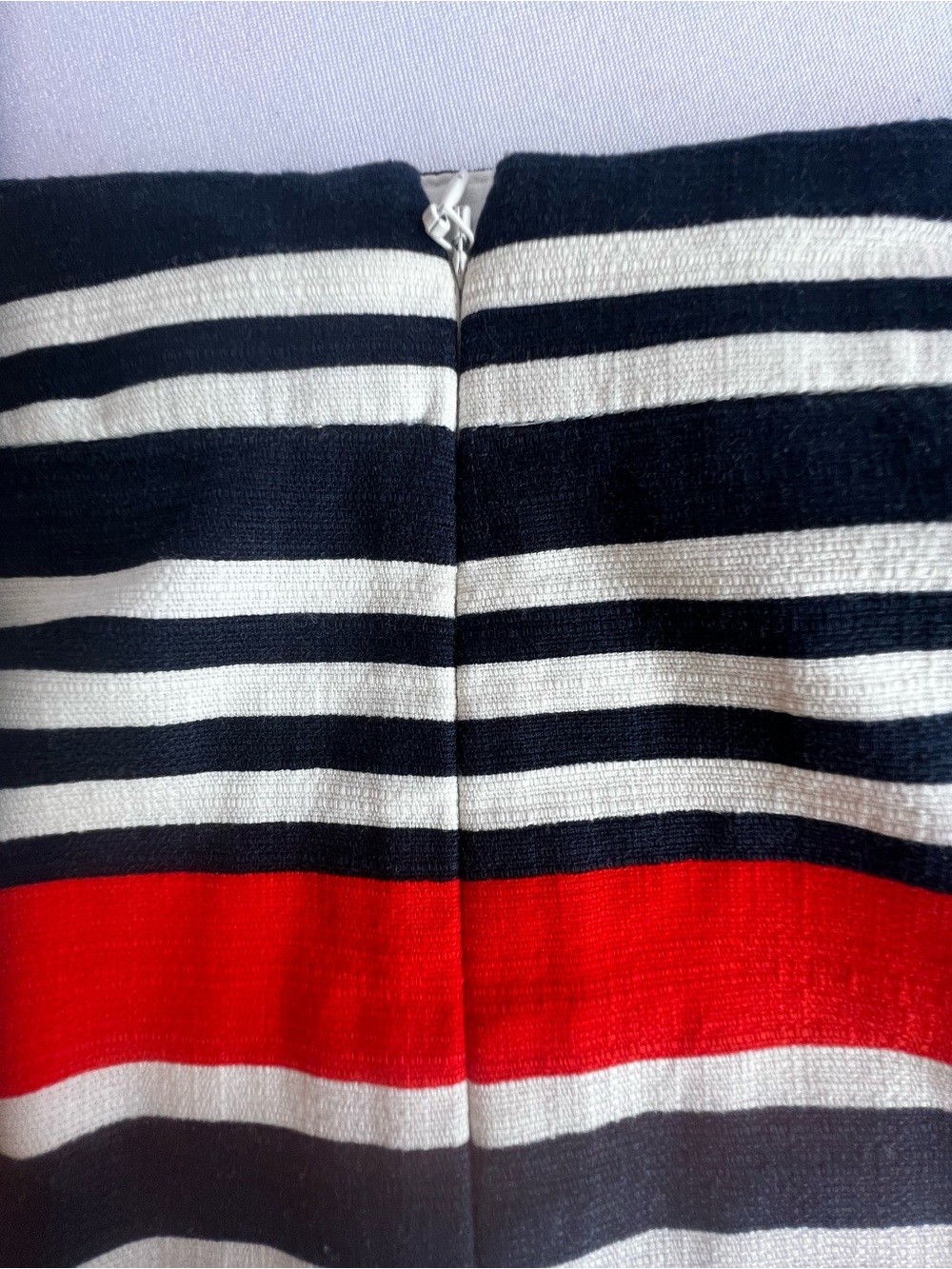 BANANA REPUBLIC BLACK/WHITE/RED/YELLOW STRIPED PENCIL SKIRT. SIZE 10. 
LINED - Picture 2 of 9